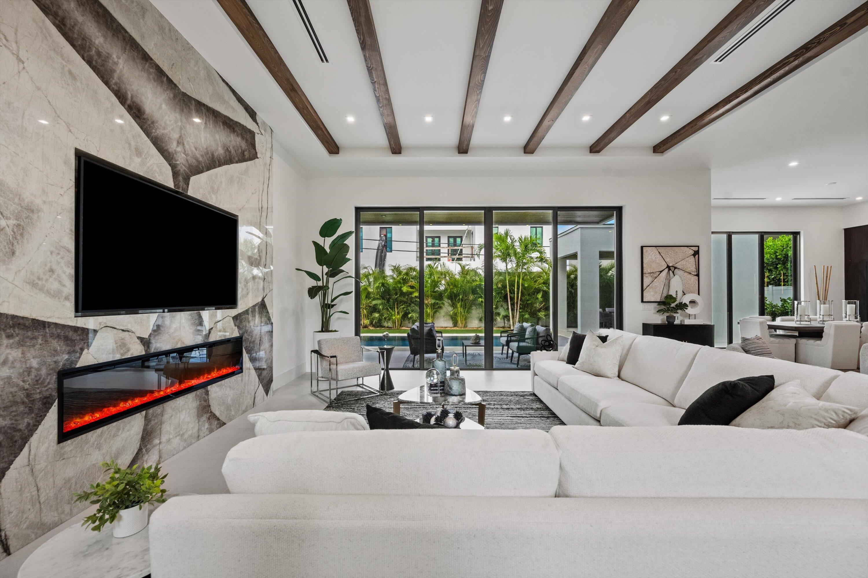 335 Northeast 5th Street Boca Raton, FL 33432 - Photo 8 of 47 04-DSC_6016