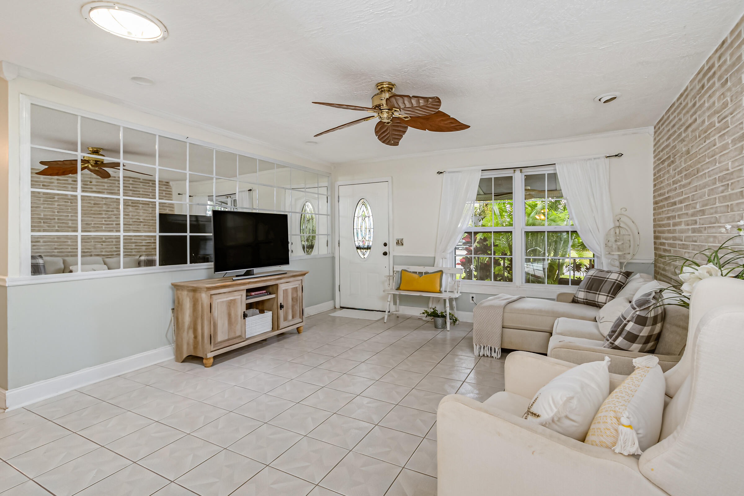 2720 King Richard Road Melbourne, FL 32935 - Photo 18 of 41 22_2720KingRichard209