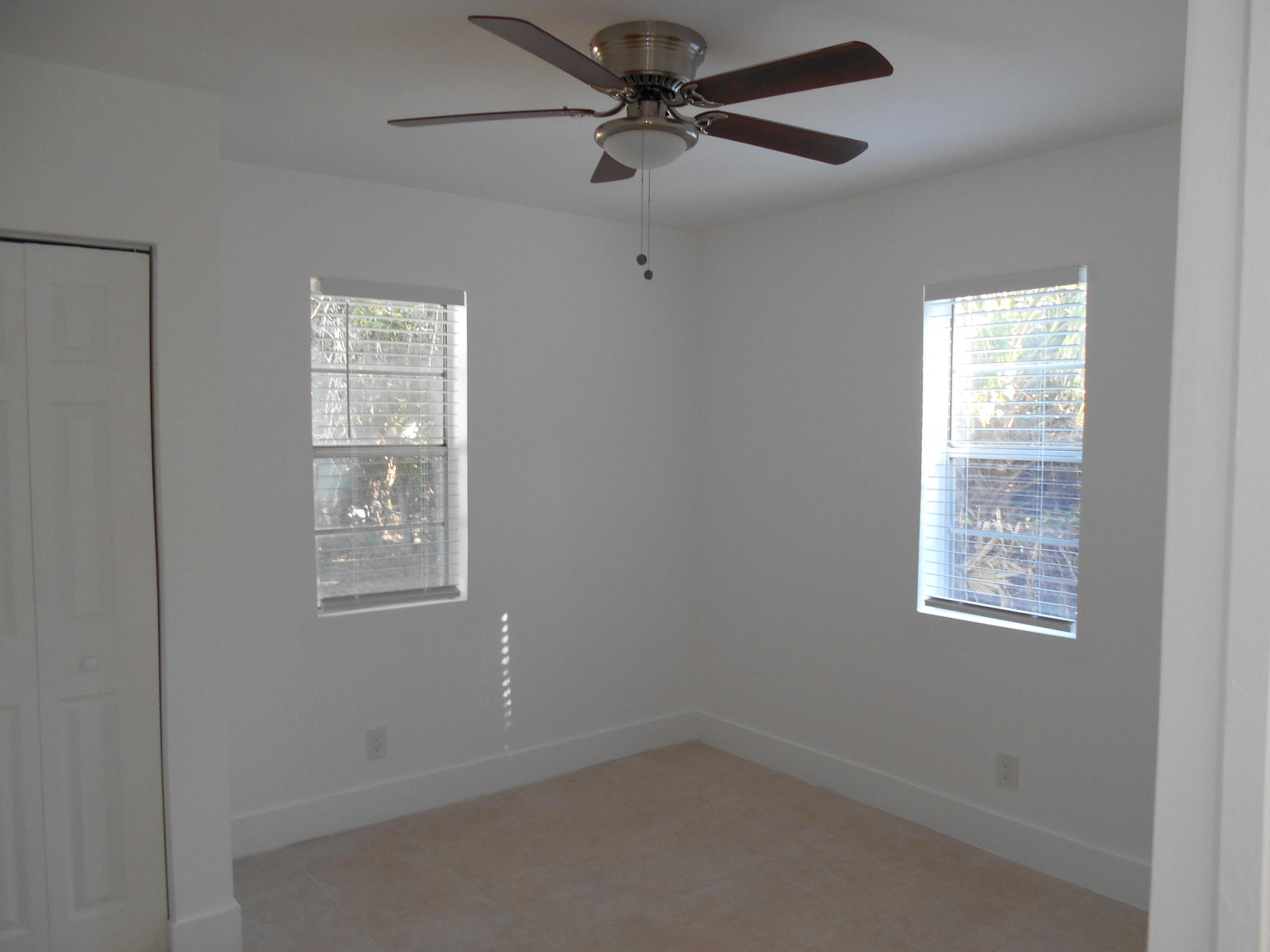 6811 3rd Street Jupiter, FL 33458 - Photo 13 of 25 DSCN0592