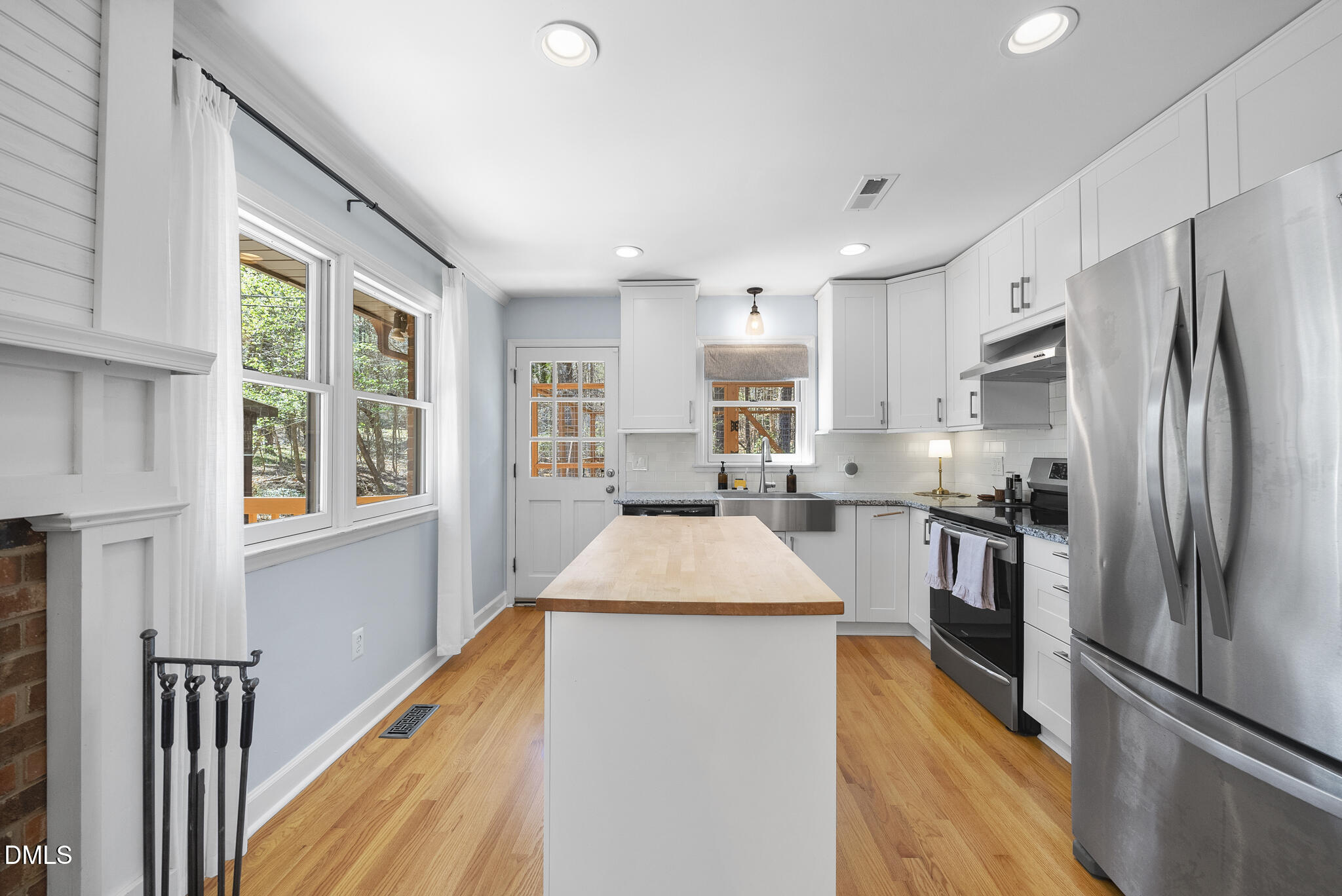 1540 Ferrell Road Chapel Hill, NC 27517 - Photo 5 of 35 DSC07760