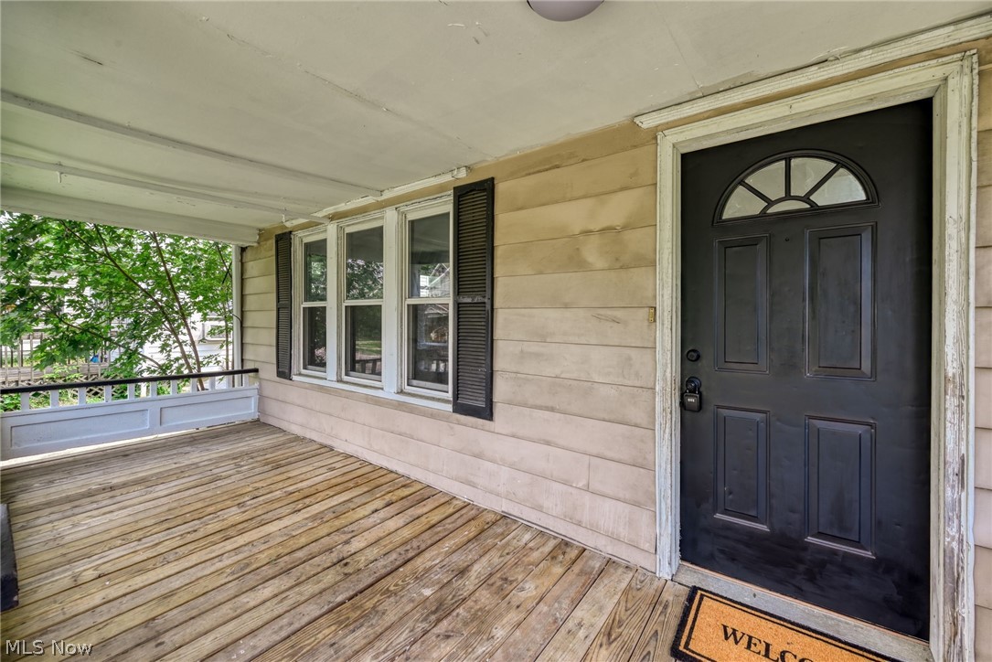 489 Marview Avenue Akron, OH 44310 - Photo 4 of 32 Gallery Image 4