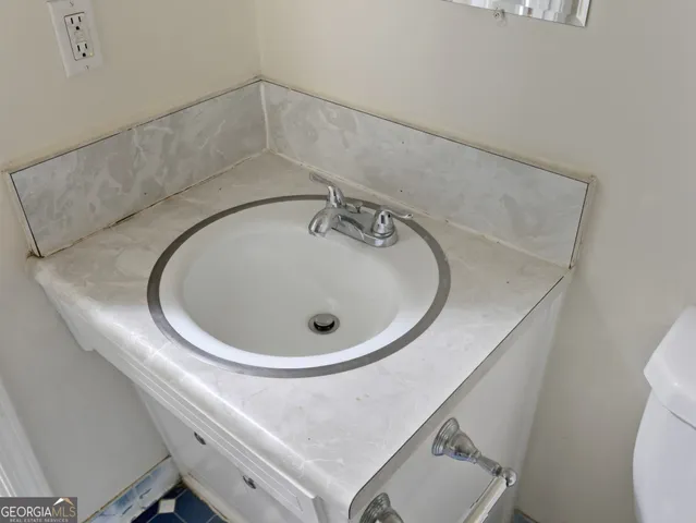 $294,900 | 904 Abingdon Court, Stone Mountain, GA 30083