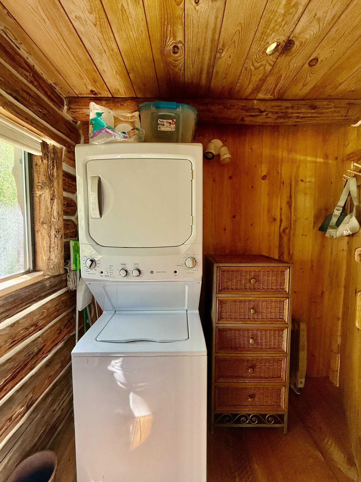 4299 North Fork Road Mackay, ID 83251 - Photo 22 of 27 Laundry