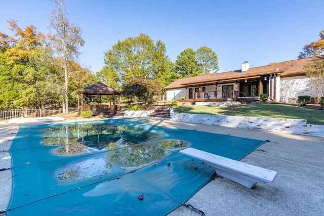 $785,000 | 43 Ridgeway Drive, Ringgold, GA 30736