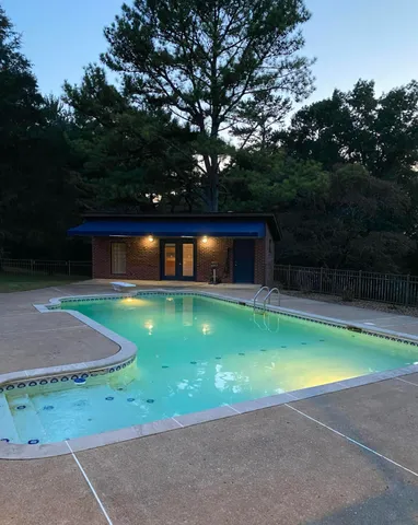 $785,000 | 43 Ridgeway Drive, Ringgold, GA 30736