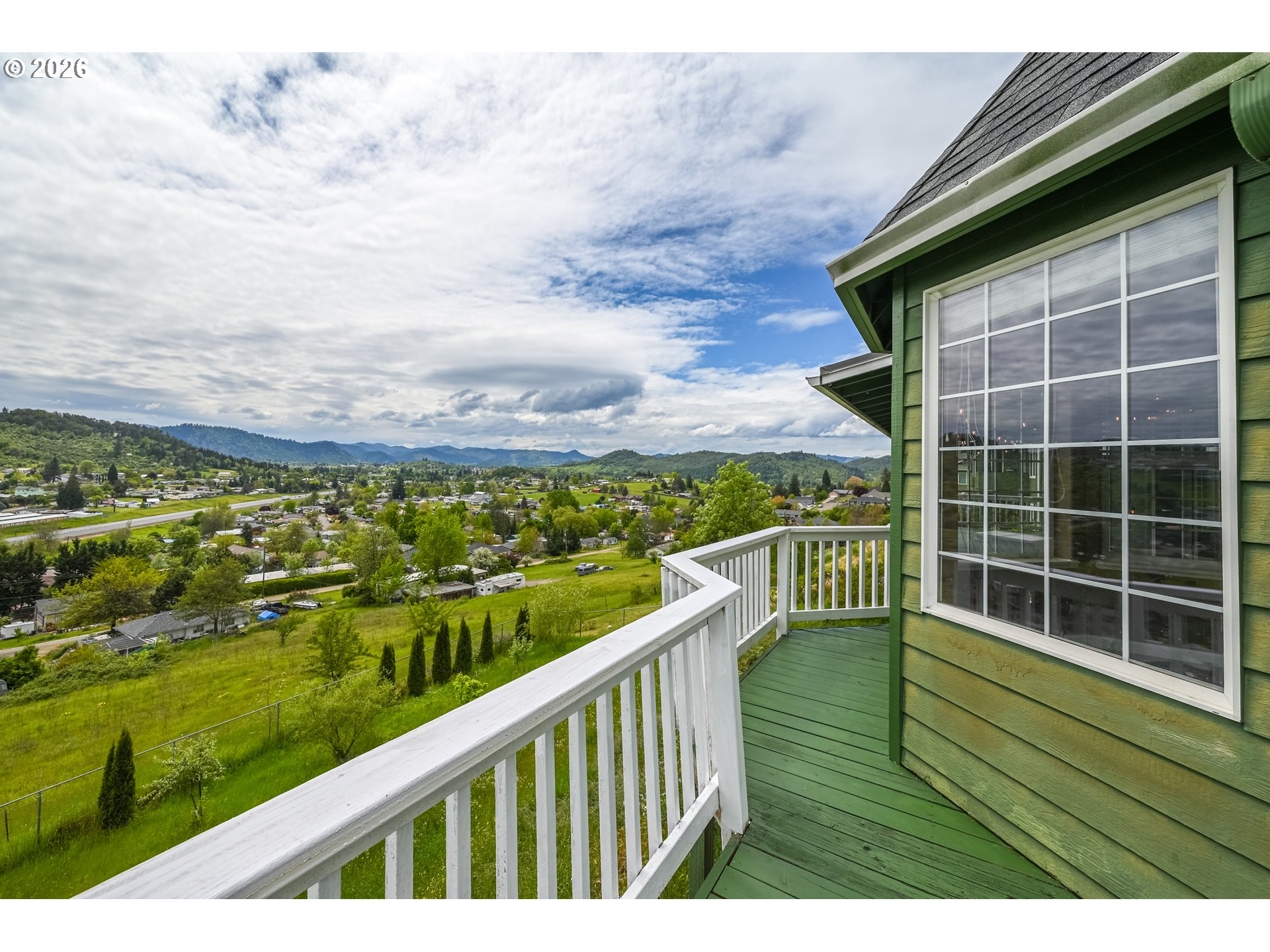 208 Jamie Loop Roseburg, OR 97471 - Photo 6 of 47