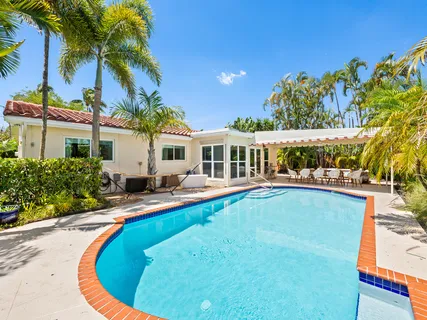 $814,900 | 1521 Northeast 40th Court, Oakland Park, FL 33334