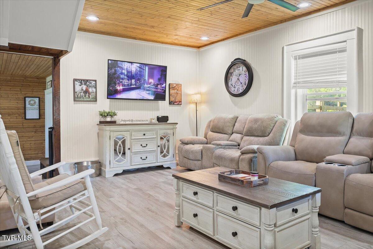 2829-2839 Rock Springs Road Kingsport, TN 37664 - Photo 11 of 53 11-Living Room