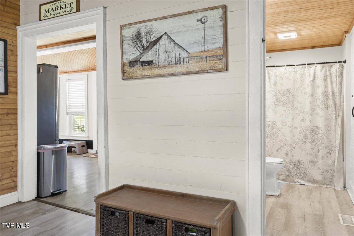 2829-2839 Rock Springs Road Kingsport, TN 37664 - Photo 18 of 53 18-Dining to Kitchen and Bathroom
