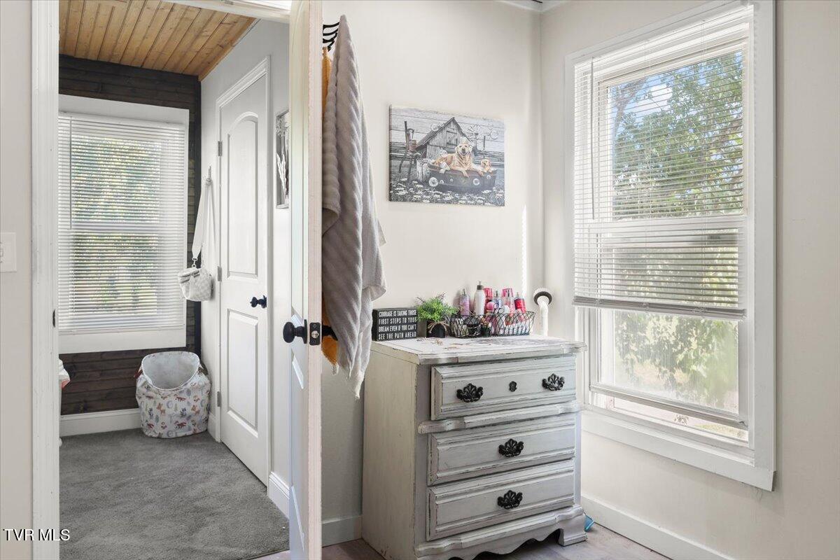 2829-2839 Rock Springs Road Kingsport, TN 37664 - Photo 34 of 53 34-Master Bathroom