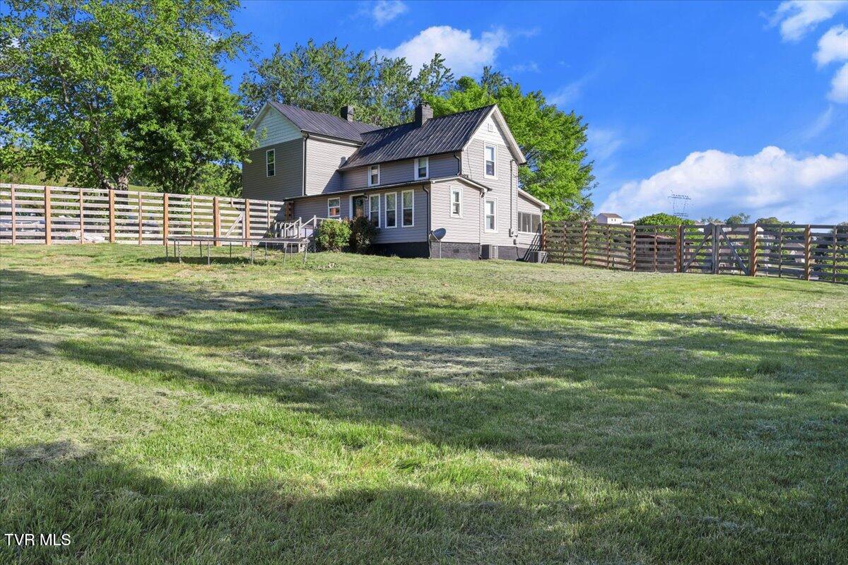 2829-2839 Rock Springs Road Kingsport, TN 37664 - Photo 38 of 53 38-Backyard