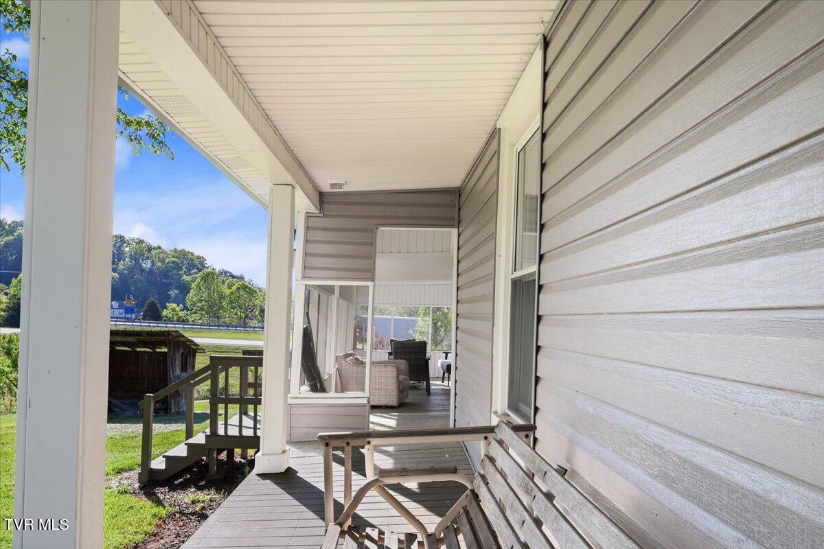 2829-2839 Rock Springs Road Kingsport, TN 37664 - Photo 6 of 53 06-Front Porch