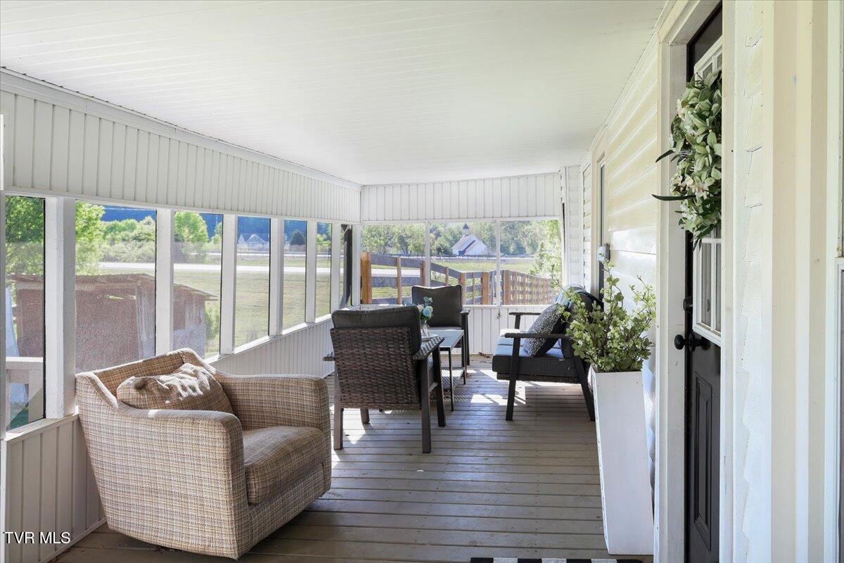 2829-2839 Rock Springs Road Kingsport, TN 37664 - Photo 8 of 53 08-Covered Patio
