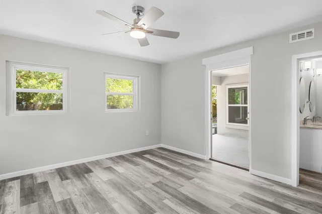 a view of utility room
