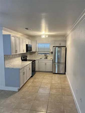 $2,500 | 6018 Plunkett Street, Unit 1, Hollywood, FL 33023