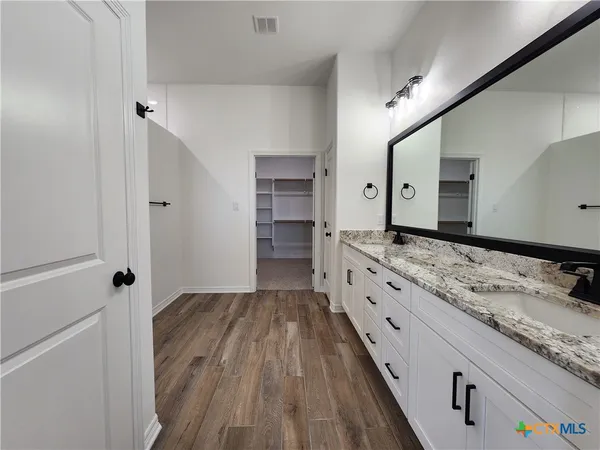 $424,000 | 724 Eagle Crst Cove, Salado, TX 76571