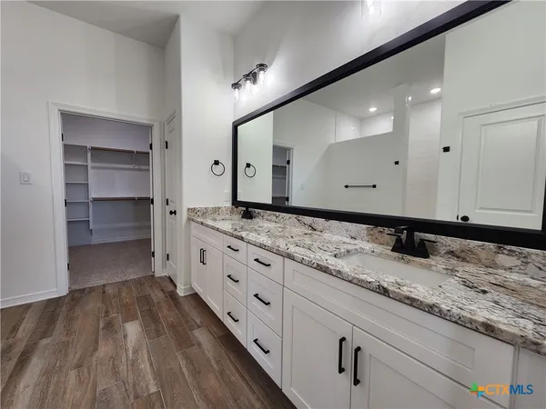 $424,000 | 724 Eagle Crst Cove, Salado, TX 76571