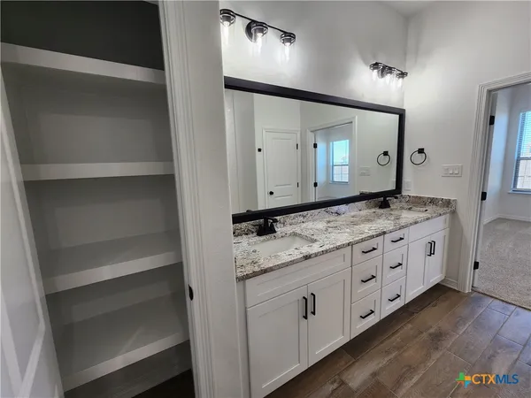 $424,000 | 724 Eagle Crst Cove, Salado, TX 76571