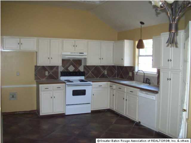 13445 Parwood Avenue Baton Rouge, LA 70816 - Photo 2 of 8 Gallery Image 2