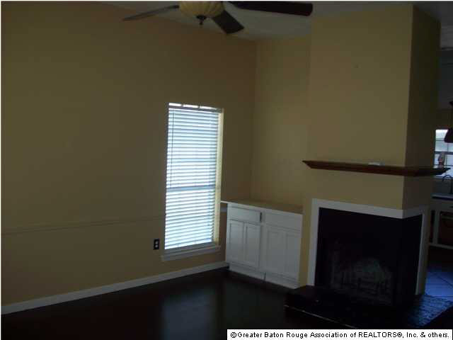 13445 Parwood Avenue Baton Rouge, LA 70816 - Photo 3 of 8 Gallery Image 3