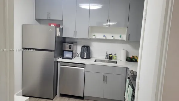 $2,200 | 4158 Inverrary Drive, Unit 409, Lauderhill, FL 33319