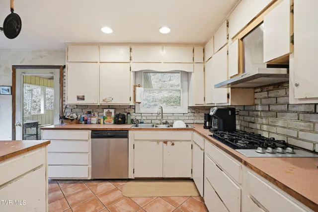 $415,000 | 11132 Toole Creek Road, Abingdon, VA 24210