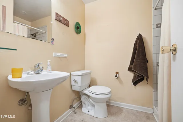 $415,000 | 11132 Toole Creek Road, Abingdon, VA 24210