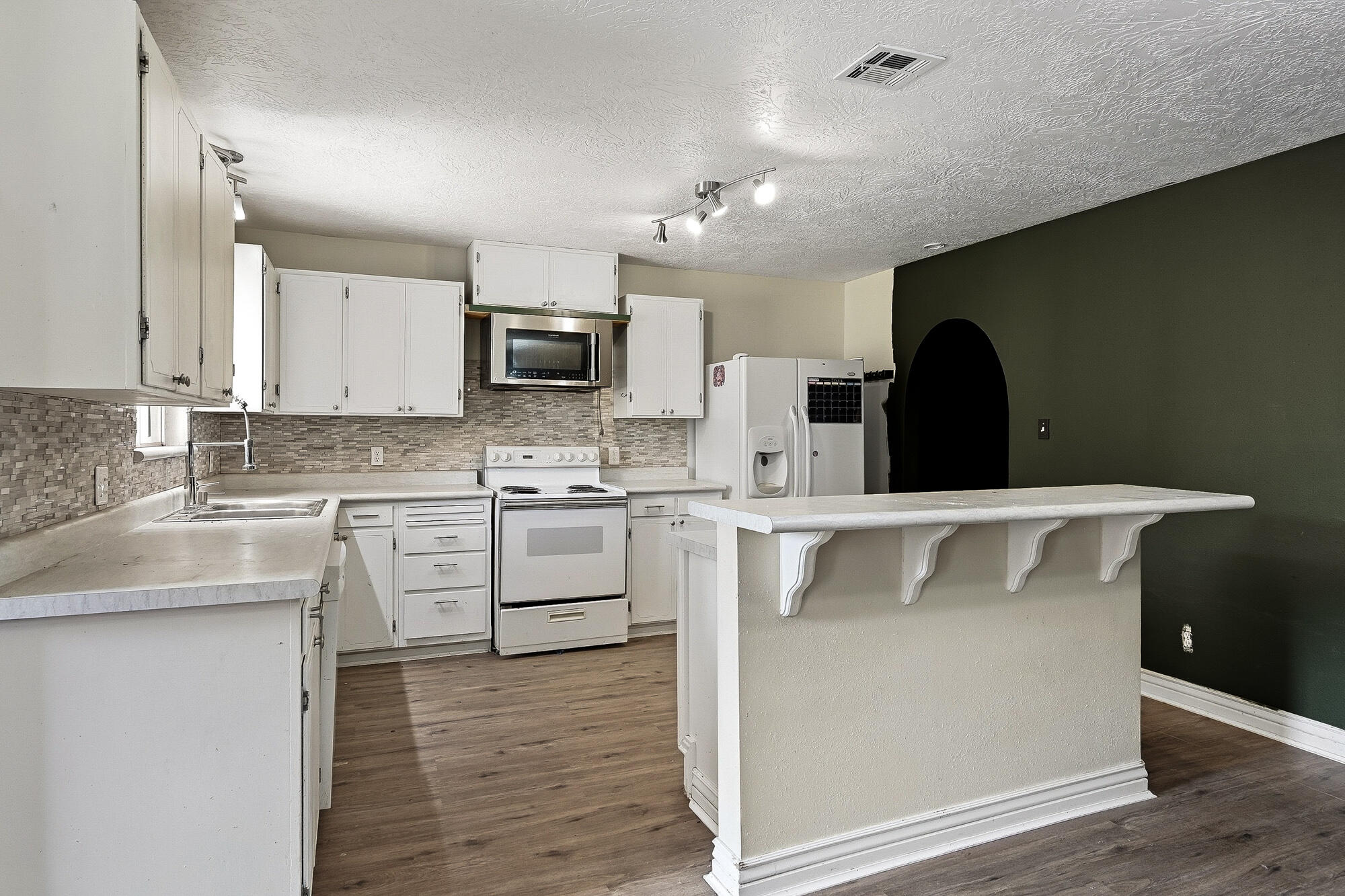 583 West Center Street Parowan, UT 84761 - Photo 9 of 40 583 W Center Parowan-18