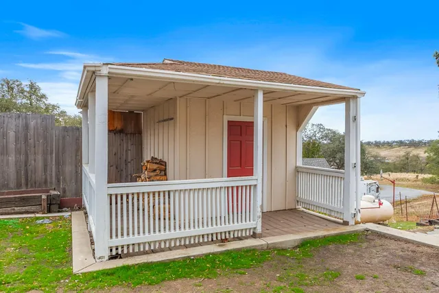 $549,000 | 8395 Owens Way, Valley Springs, CA 95252