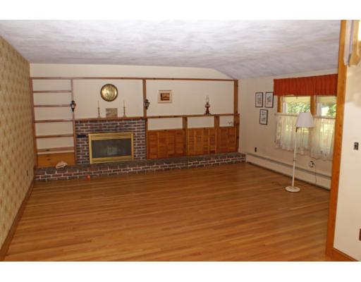 38 Stillman Road Lynnfield, MA 01940 - Photo 3 of 6 Gallery Image 3
