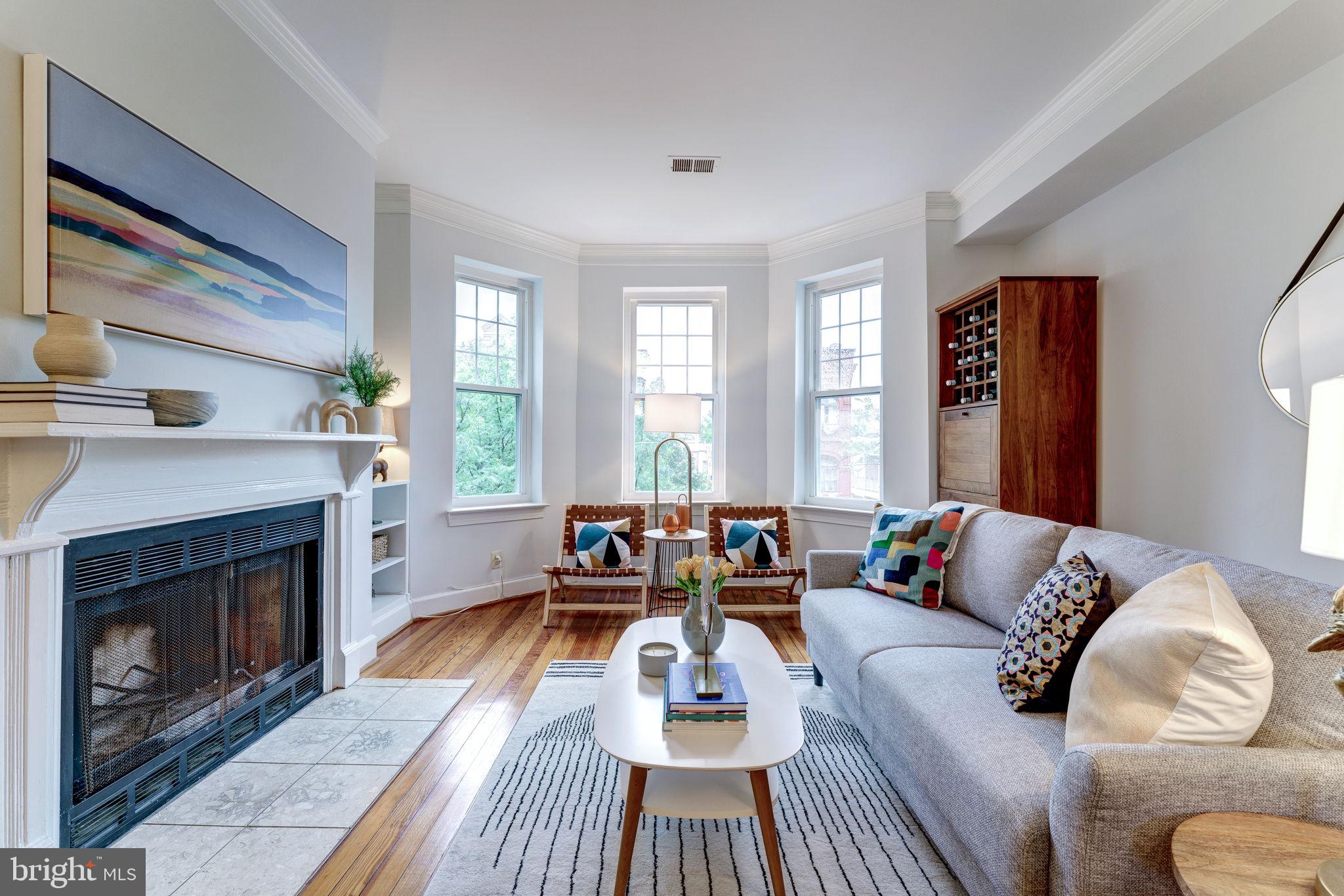 1320 R Street Northwest, Unit 8 Washington, DC 20009 - Photo 3 of 24 Living Room