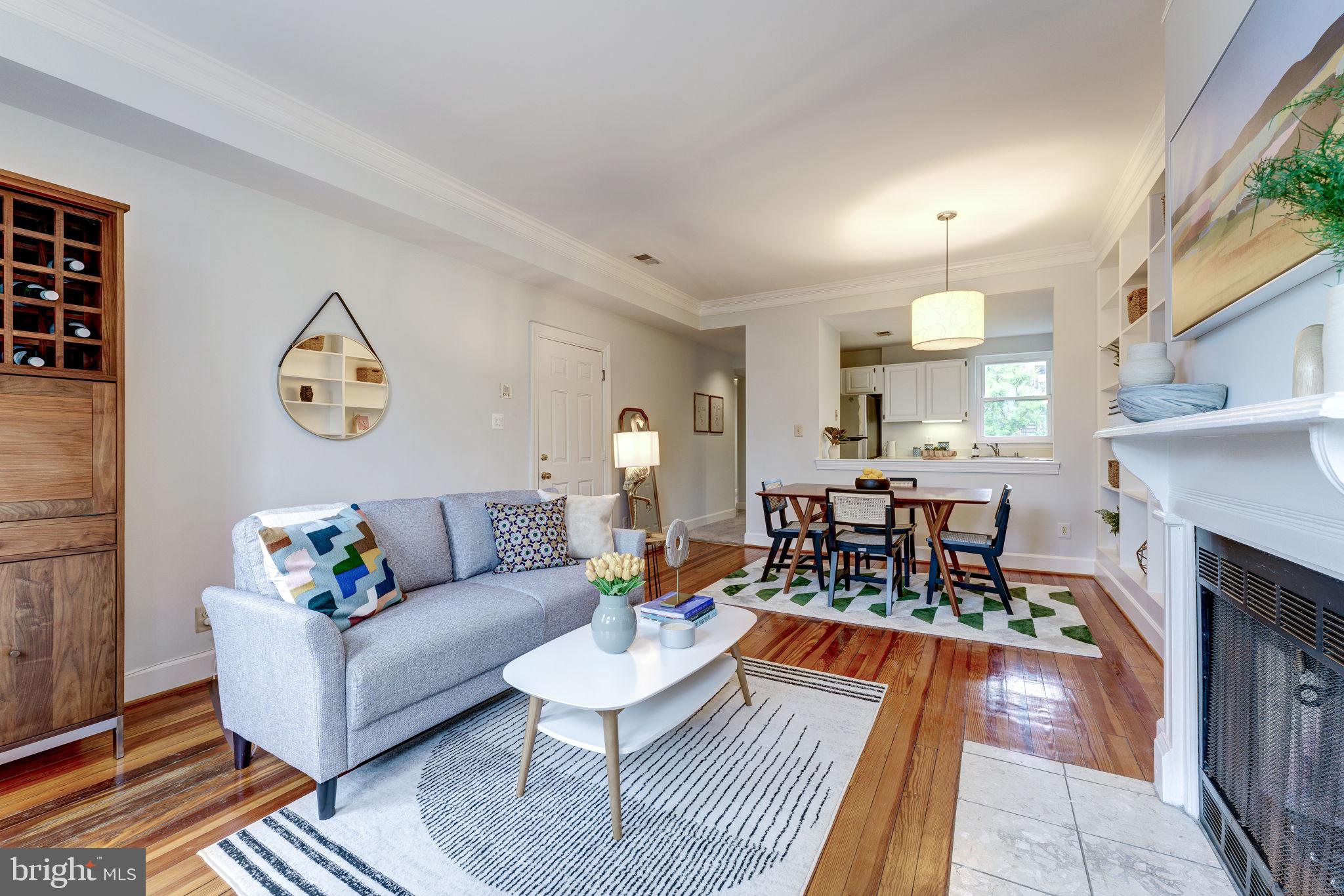 1320 R Street Northwest, Unit 8 Washington, DC 20009 - Photo 6 of 24 Living/Dining Room