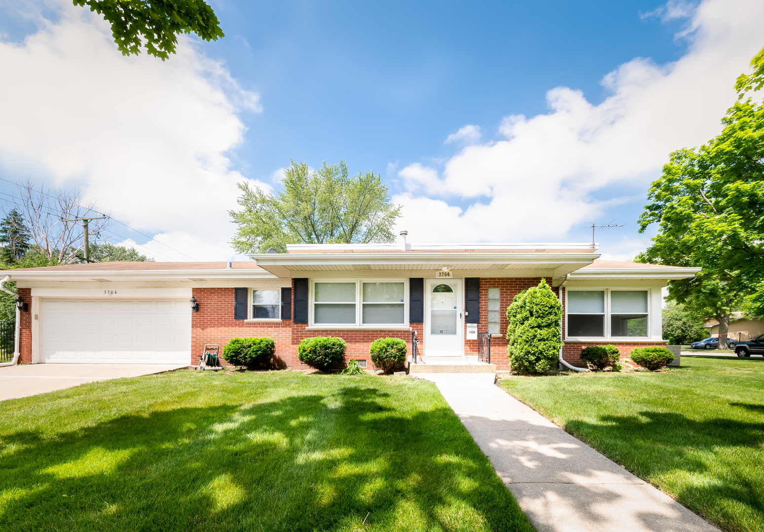 3704 Poplar Road Flossmoor, IL 60422 - Photo 1 of 12