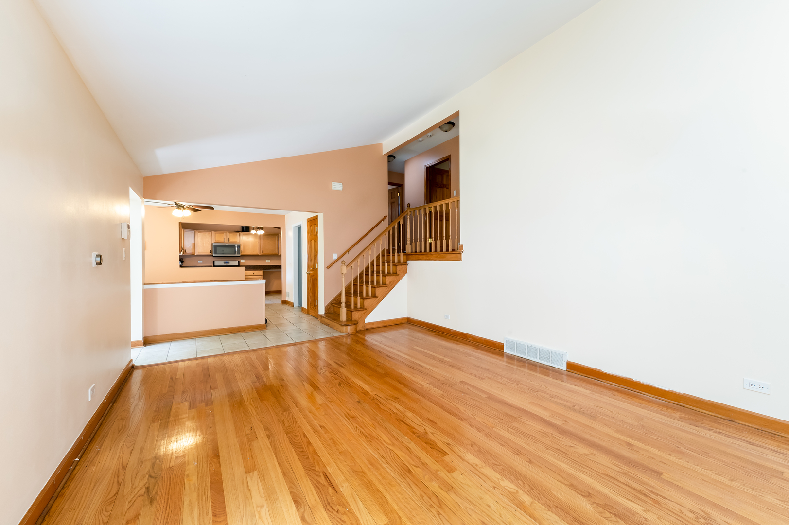 3704 Poplar Road Flossmoor, IL 60422 - Photo 3 of 12