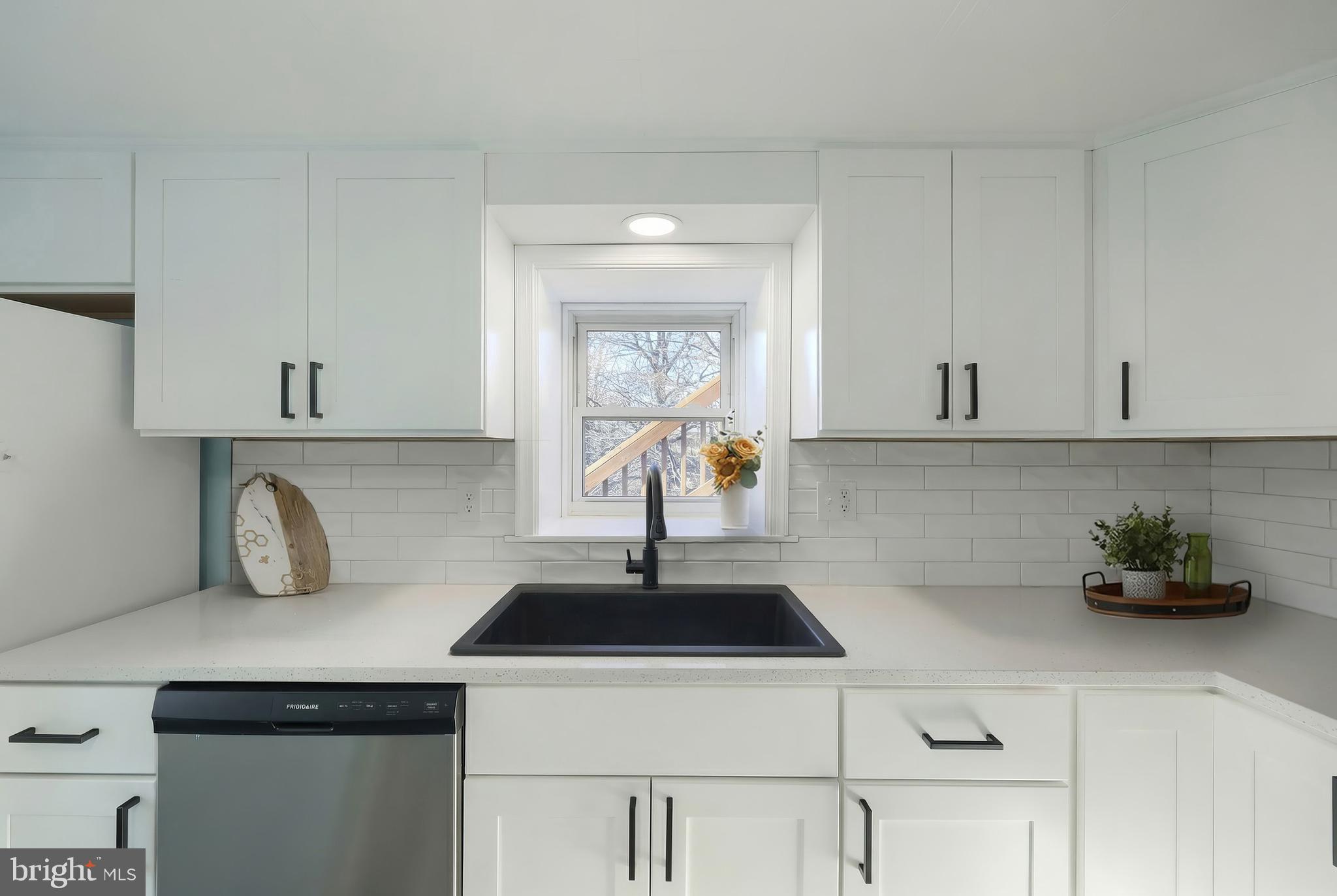 9446 East Springfield Road Seven Valleys, PA 17360 - Photo 16 of 53