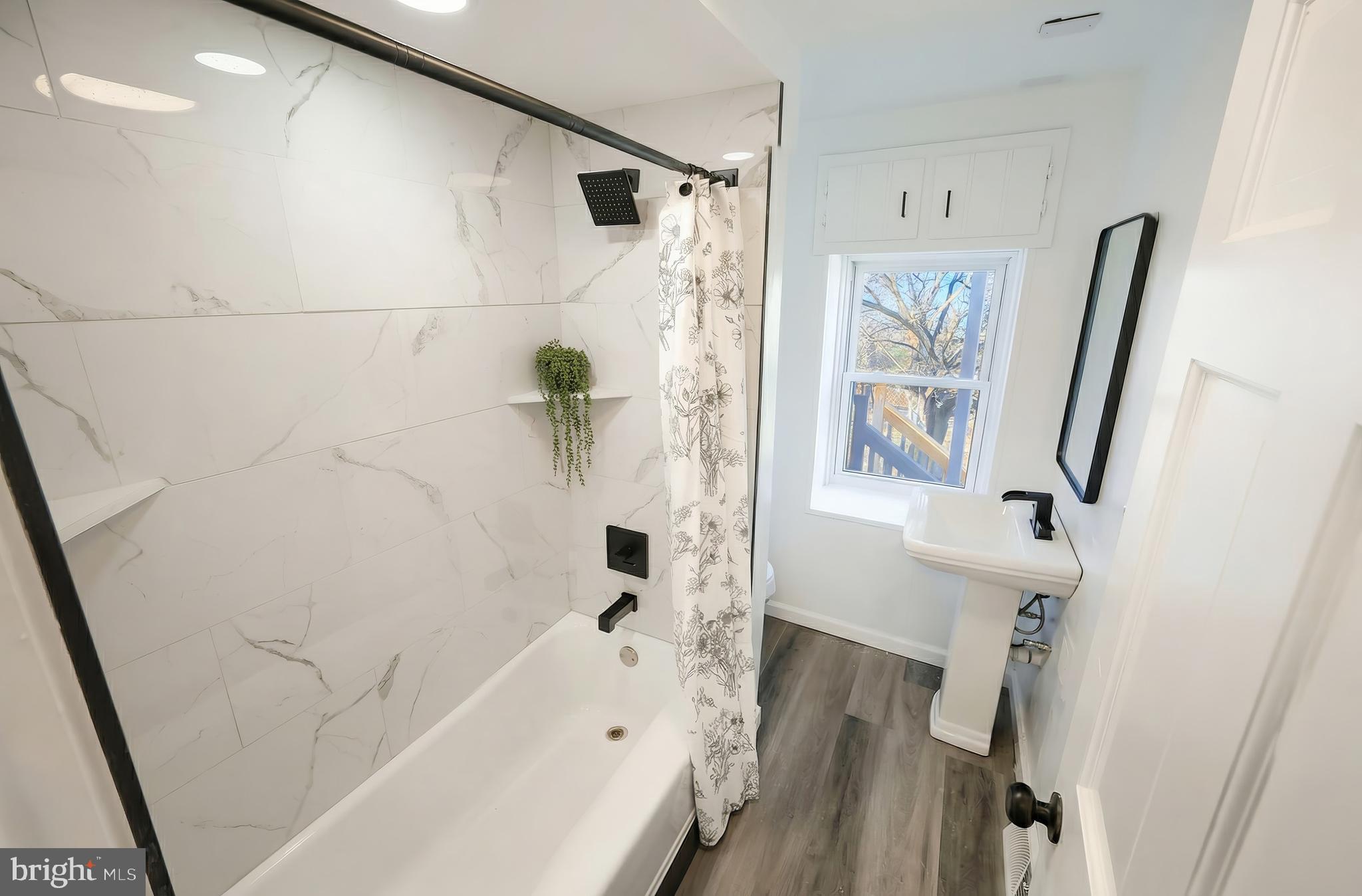 9446 East Springfield Road Seven Valleys, PA 17360 - Photo 24 of 53 Bath