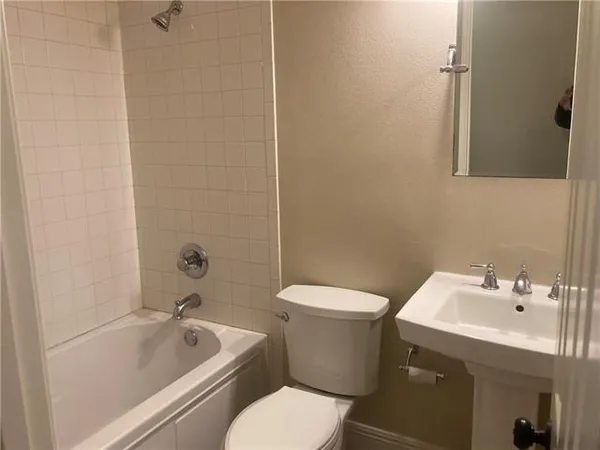 $1,900 | 513 East 3rd Avenue, Covington, LA 70433