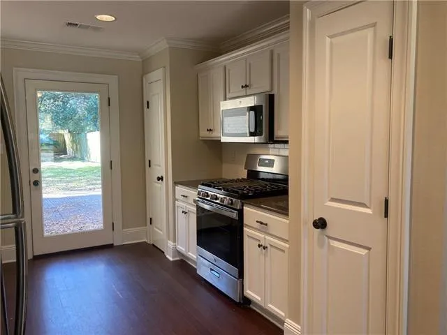 $1,900 | 513 East 3rd Avenue, Covington, LA 70433