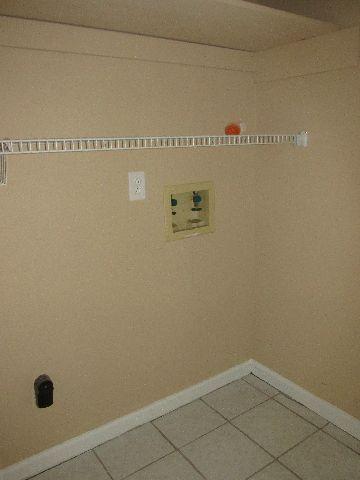 113 Hicks Road, Unit 113 Nashville, TN 37221 - Photo 17 of 20 Laundry