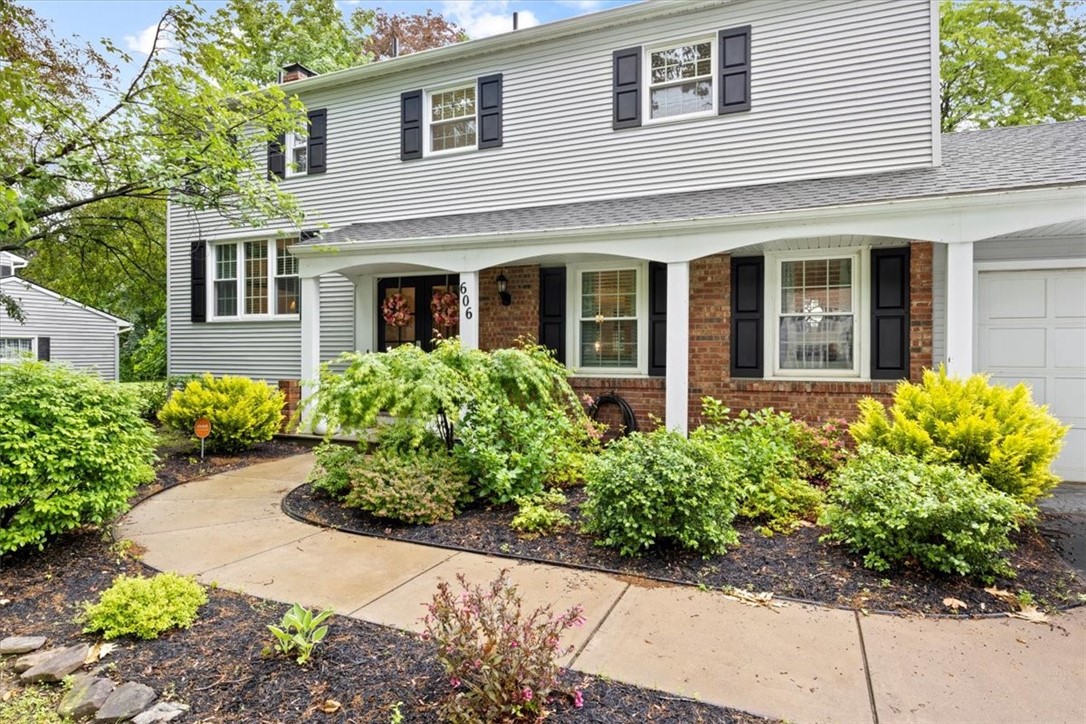 606 Hard Road Webster, NY 14580 - Photo 3 of 45