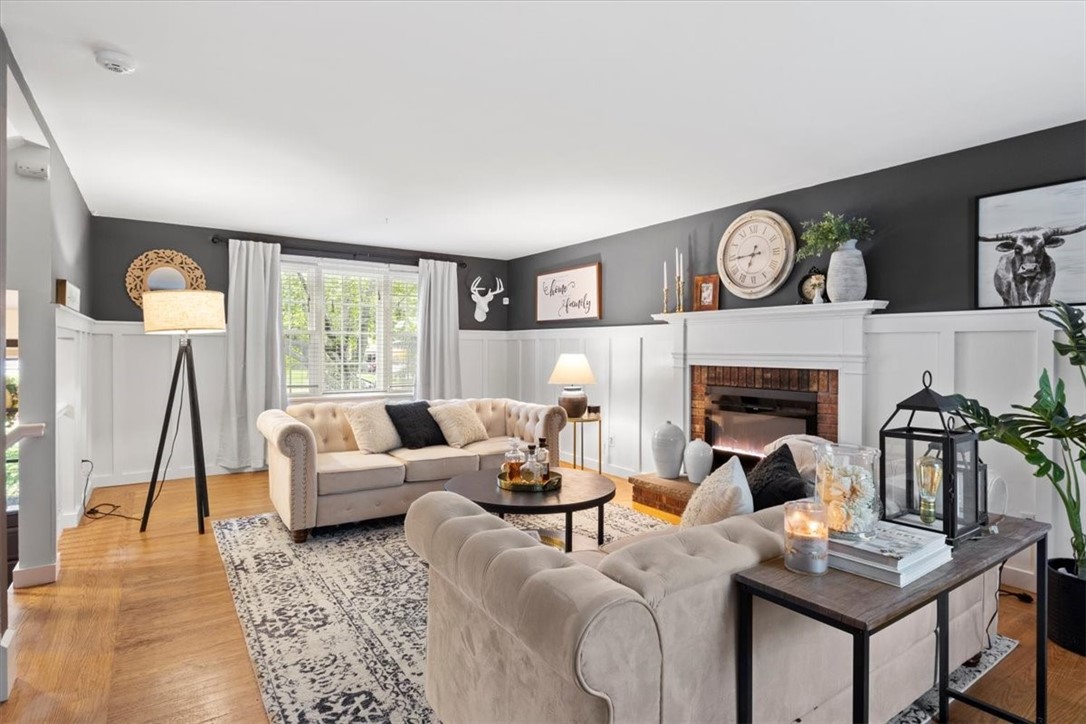 606 Hard Road Webster, NY 14580 - Photo 8 of 45