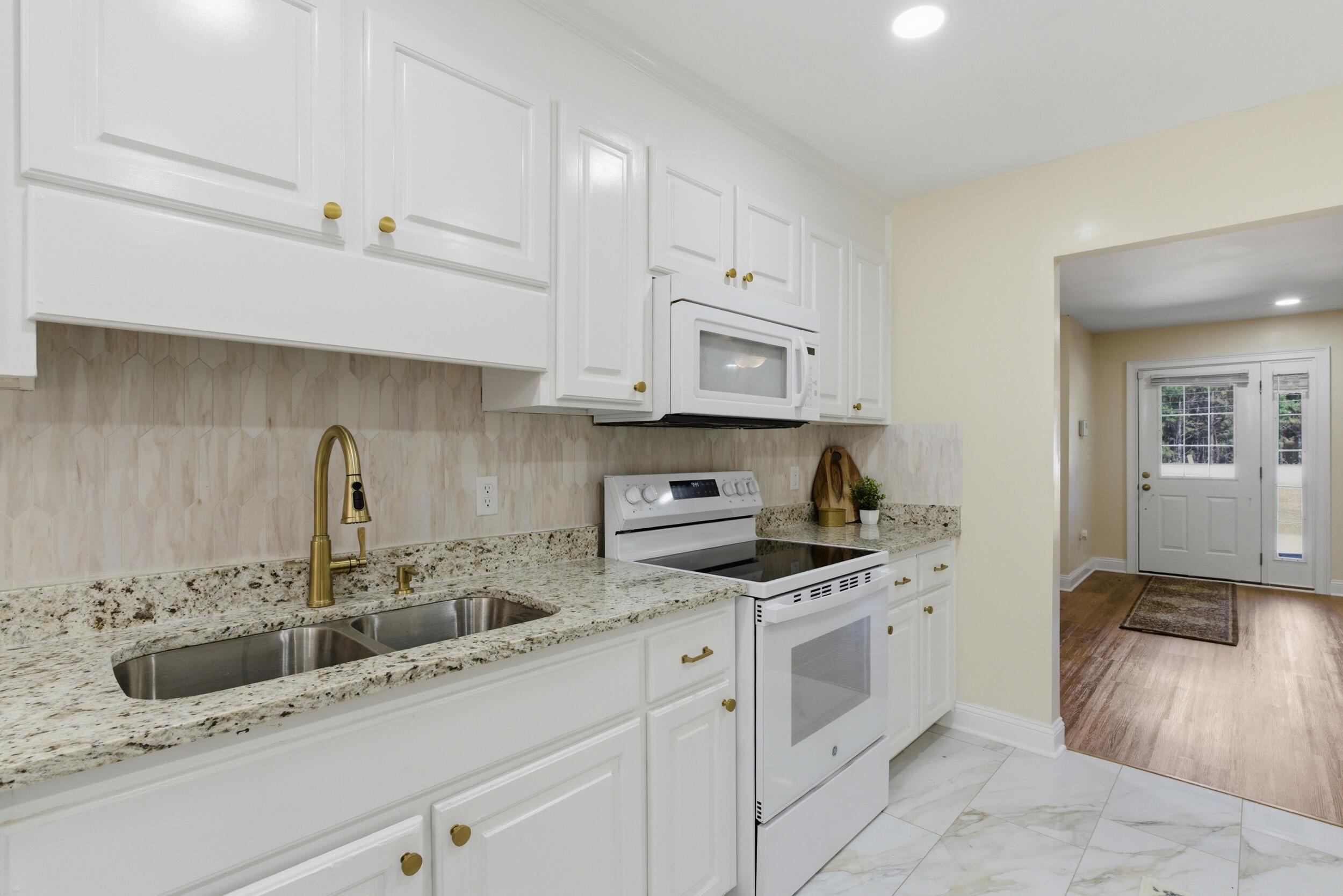 956 St Matthews Road St. Matthews, SC 29135 - Photo 14 of 45 14_dsc02169