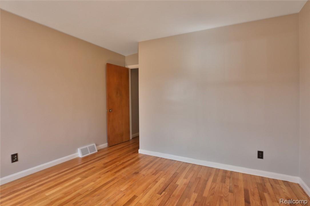 18740 Champaign Road Allen Park, MI 48101 - Photo 11 of 21 2B8A1693.jpg