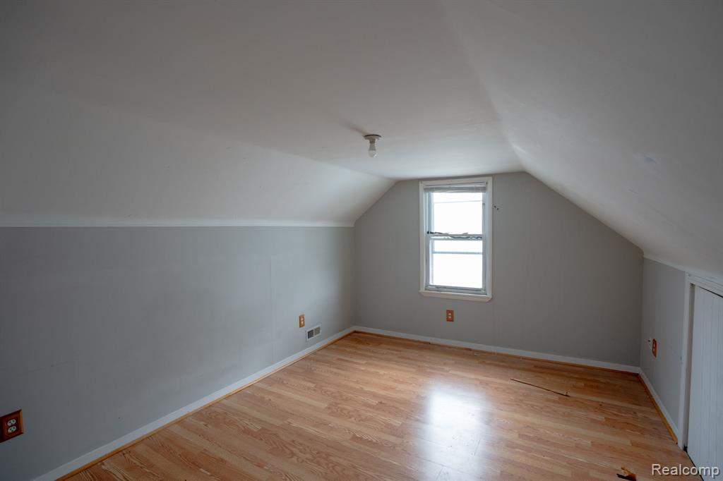22149 David Avenue Eastpointe, MI 48021 - Photo 11 of 19