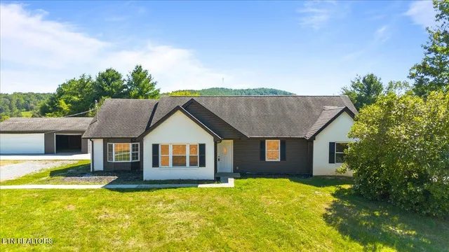$265,000 | 8075 Highway 63, Speedwell, TN 37870