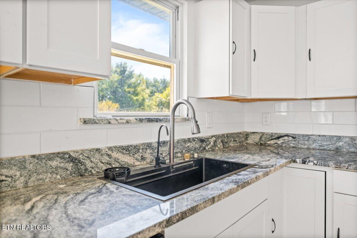 8075 Highway 63 Speedwell, TN 37870 - Photo 13 of 36 11-TN-63