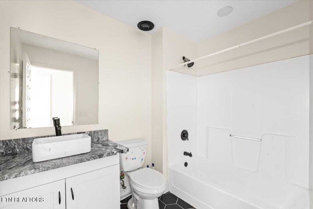 8075 Highway 63 Speedwell, TN 37870 - Photo 17 of 36 20-TN-63