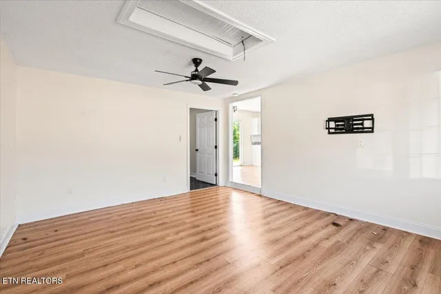 $265,000 | 8075 Highway 63, Speedwell, TN 37870