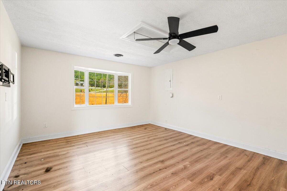 8075 Highway 63 Speedwell, TN 37870 - Photo 20 of 36 24-TN-63