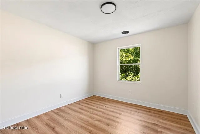 $265,000 | 8075 Highway 63, Speedwell, TN 37870